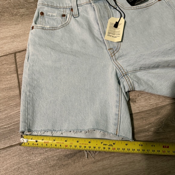 Women’s Levi 501 Shorts - Picture 5 of 5